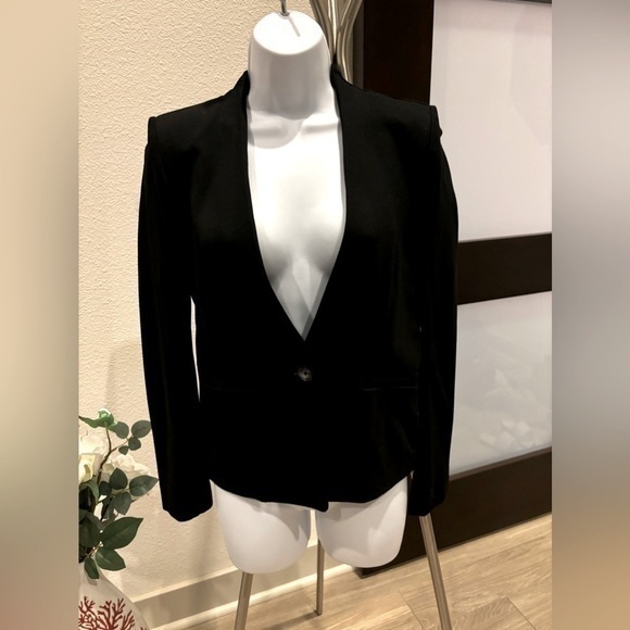 Rachel Roy - Picture 1 of 8